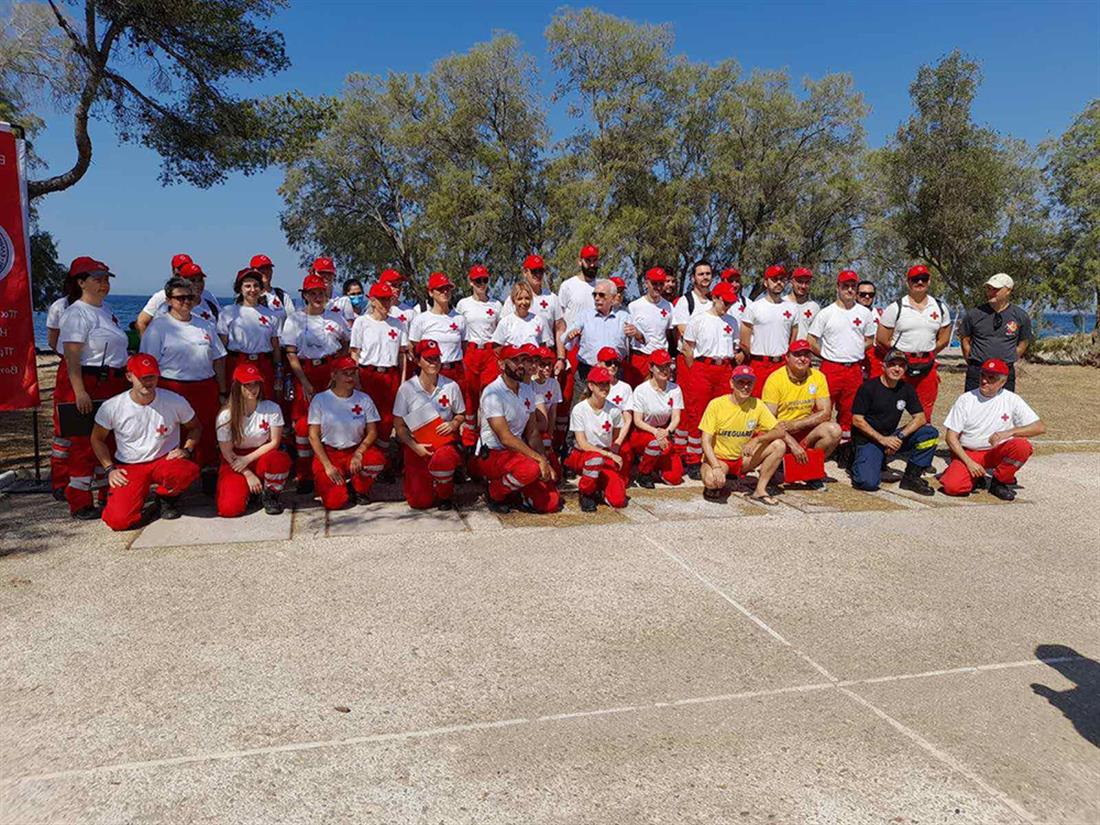 Ελληνικός Ερυθρός Σταυρός - εκπαιδευτική άσκηση - δόκιμοι - Βούλα Ελληνικός Ερυθρός Σταυρός - εκπαιδευτική άσκηση - δόκιμοι - Βούλα