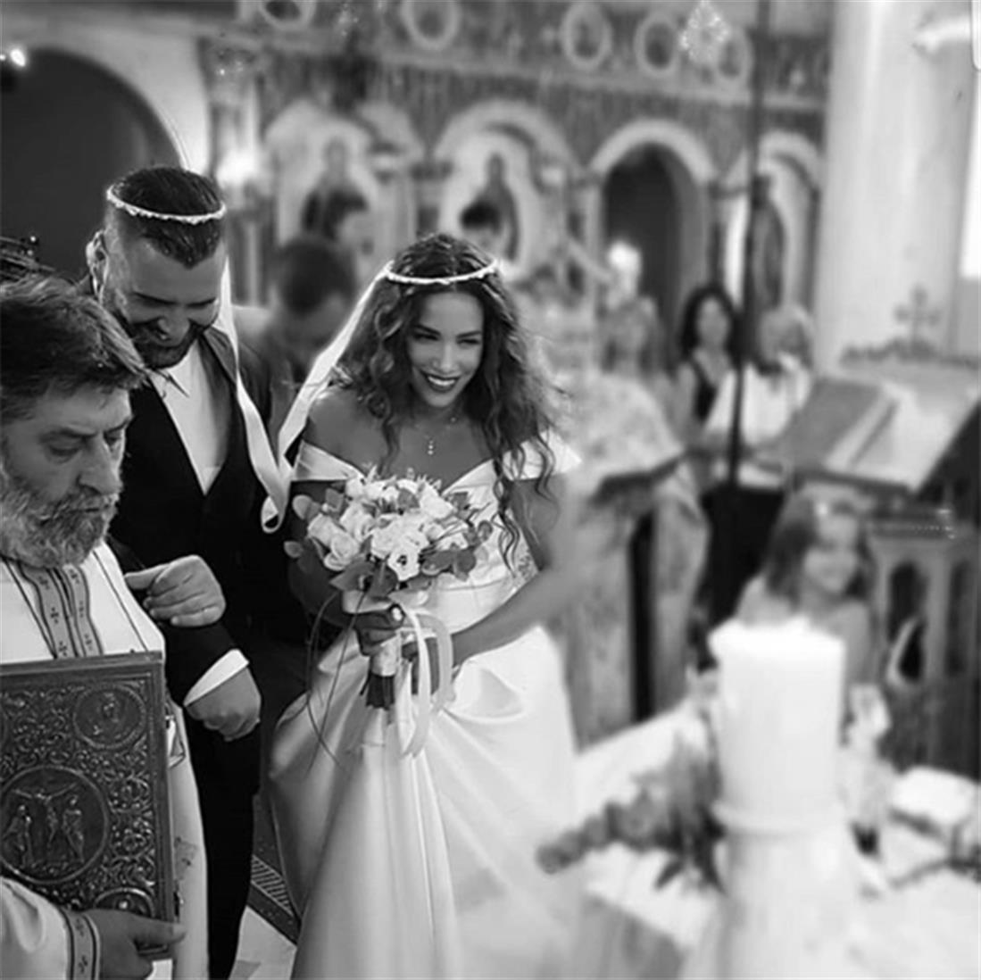 Κατερίνα Στικούδη - γάμος - χορός Κατερίνα Στικούδη - γάμος - χορός