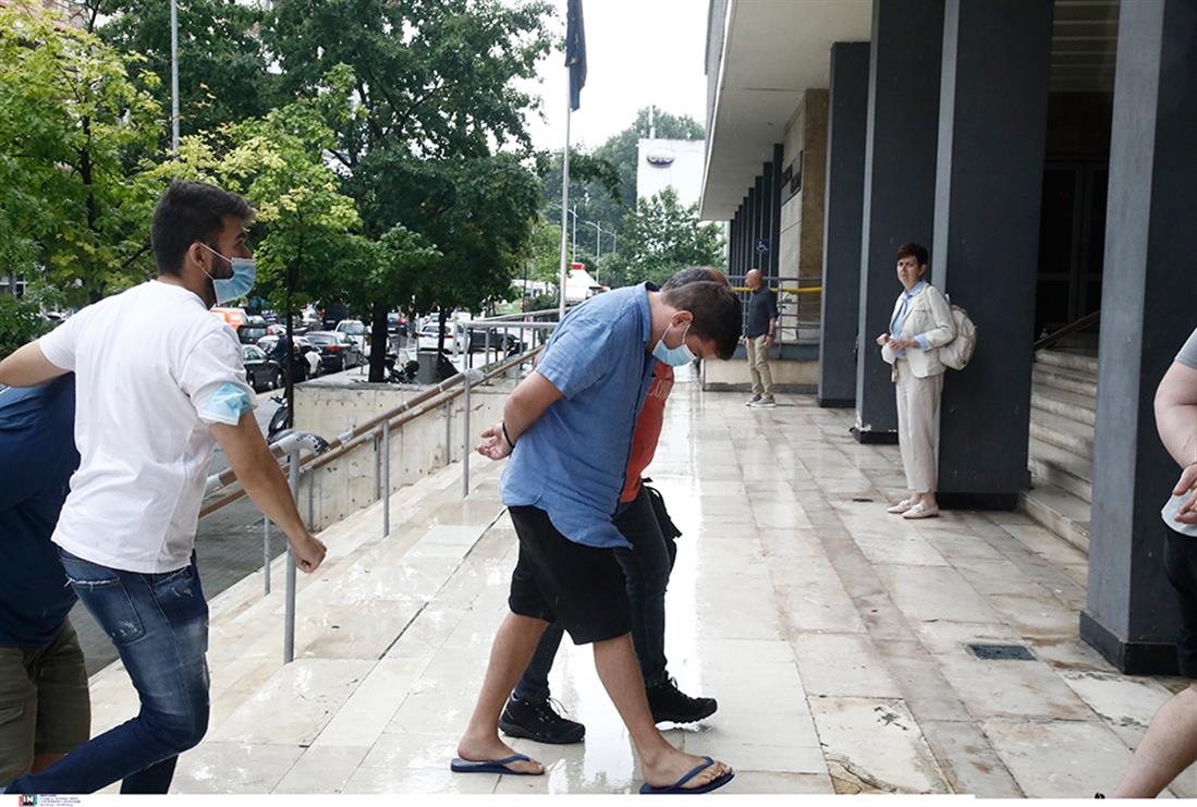 Κοκκαϊνη - 300 κιλά - εισαγγελέας - Βρετανοί  - συλληφθέντες