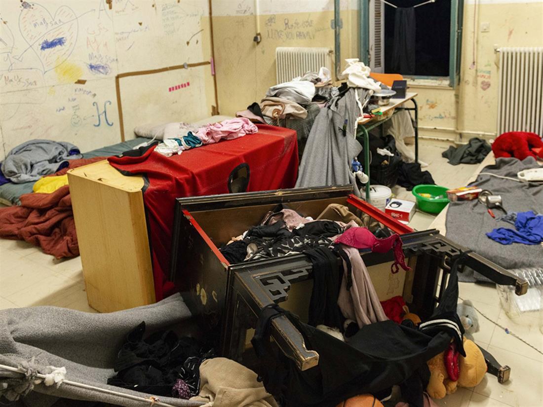 Επιχείρηση εκκένωσης κτιρίου - Εξάρχεια