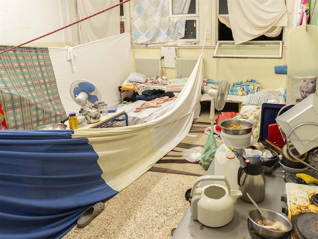 Επιχείρηση εκκένωσης κτιρίου - Εξάρχεια