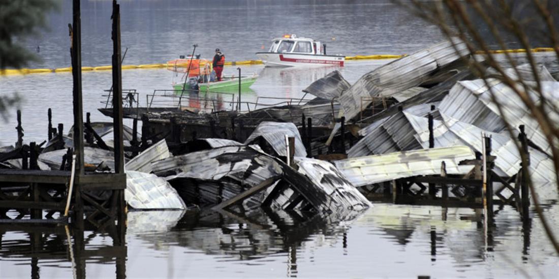 ΗΠΑ - φωτιά - σκάφη ΗΠΑ - φωτιά - σκάφη