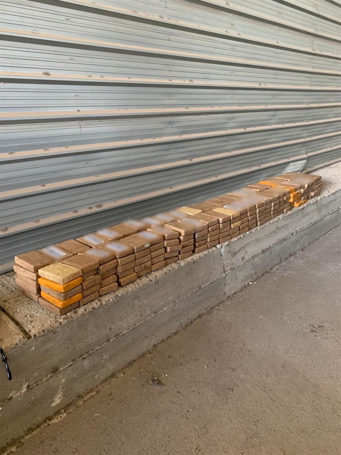 ναρκωτικά - κοκαΐνη - 300 κιλά - σύλληψη  - Θέρμη - Θεσσαλονίκη