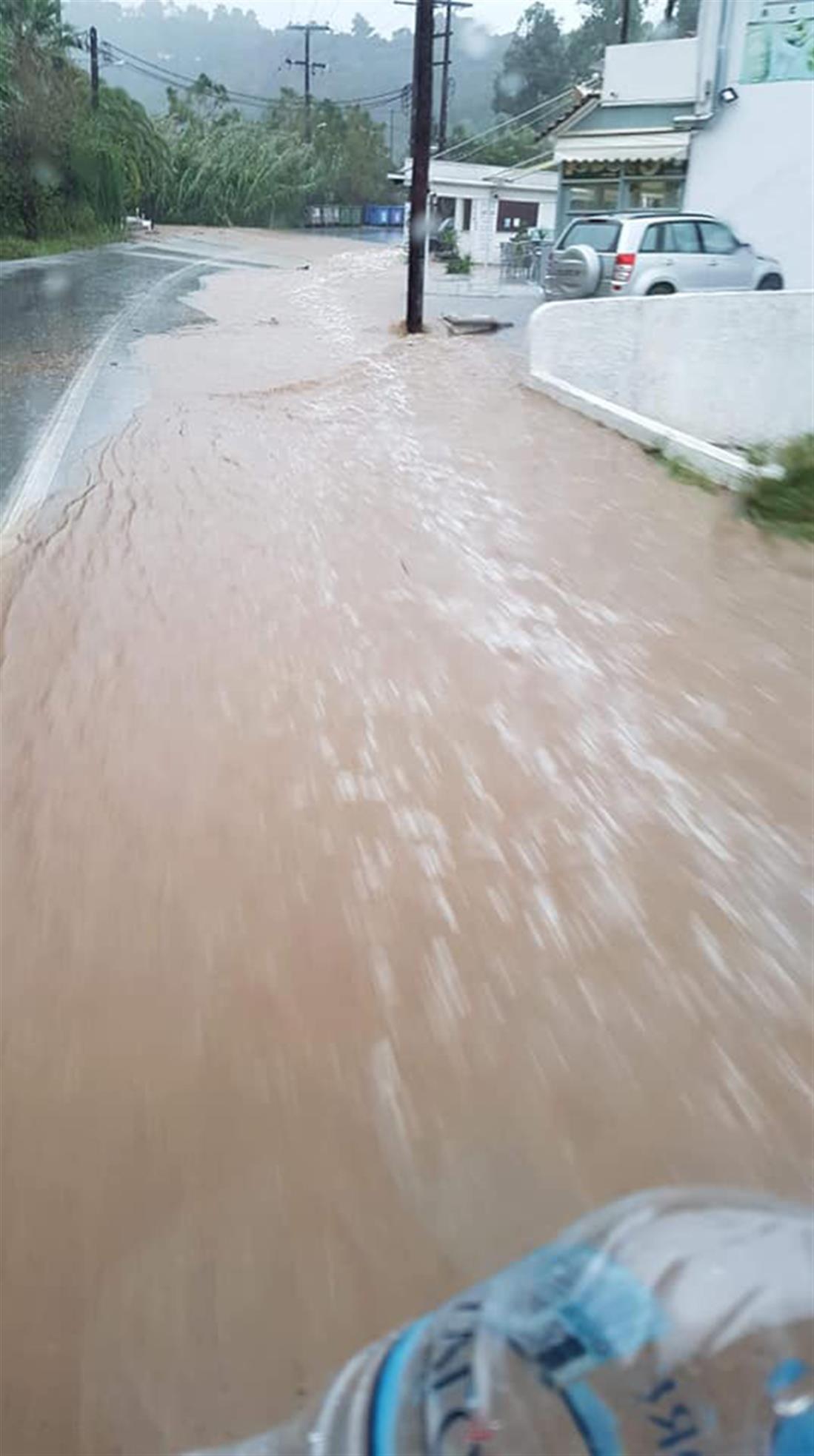 Σκιάθος - Ζορμπάς