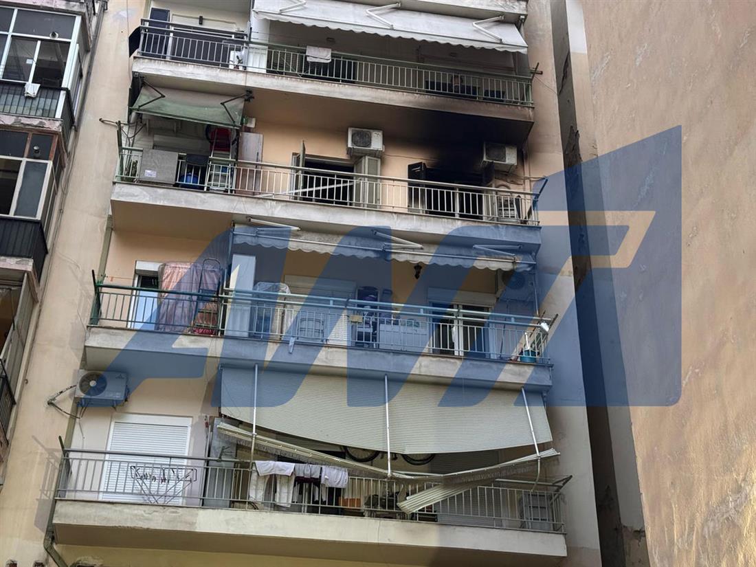 Θεσσαλονίκη: Ένας νεκρός μετά από φωτιά σε διαμέρισμα