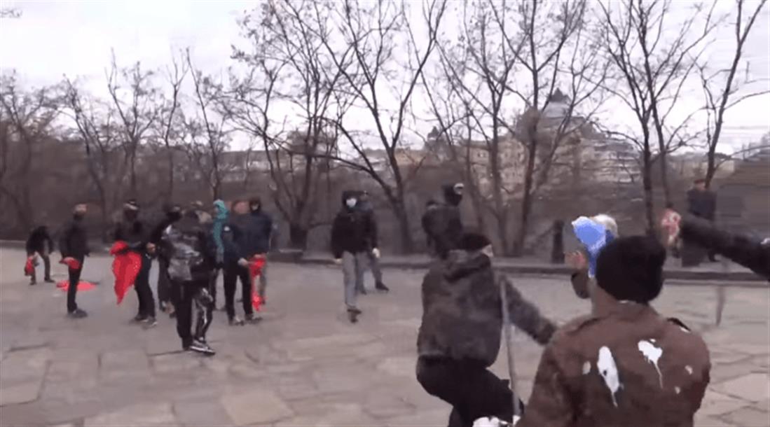 Ουκρανία - Νεοναζί - επιτέθηκαν - ηλικιωμένοι αριστεροί