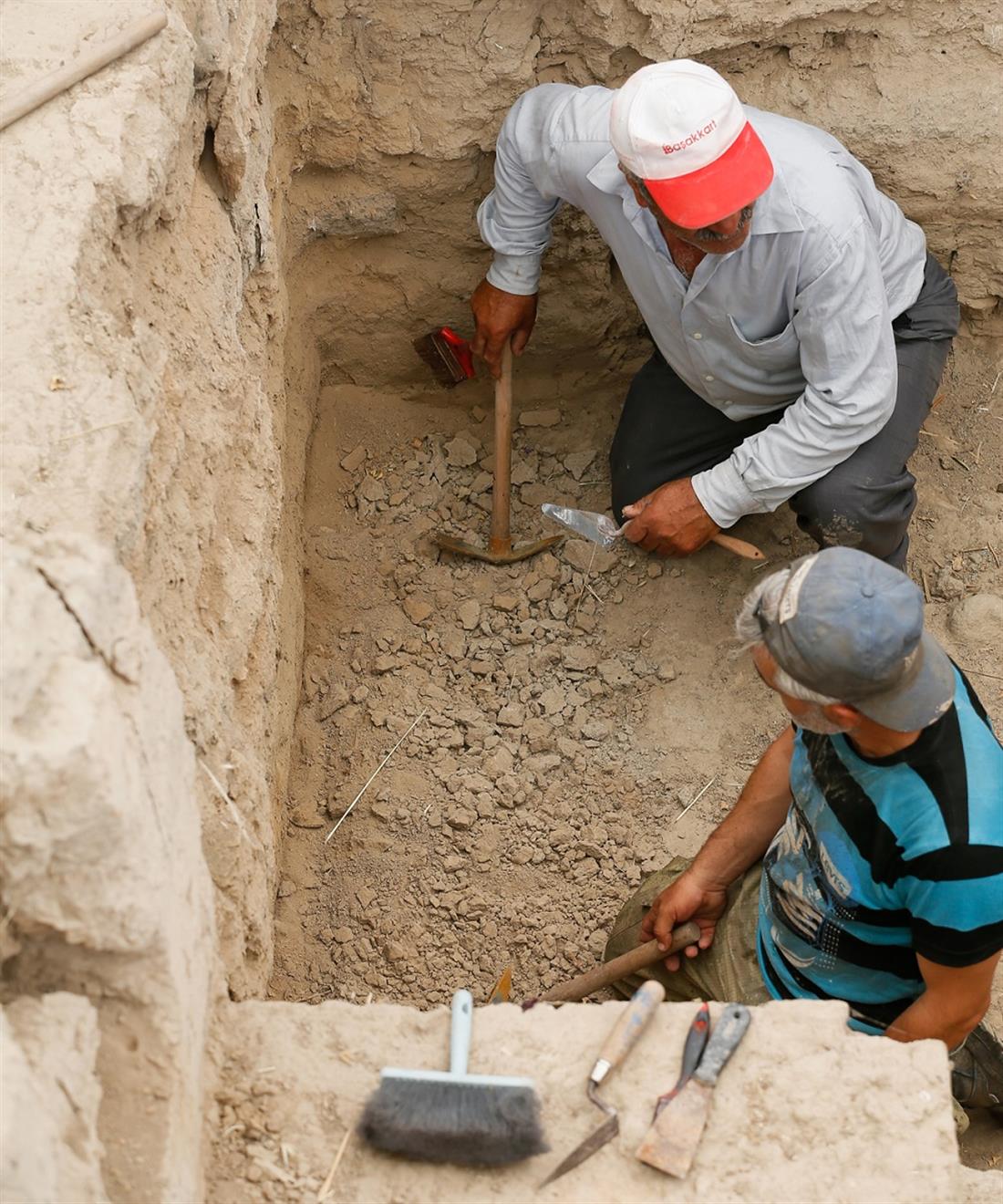 ΤΟΥΡΚΙΑ - ΣΜΥΡΝΗ - ΑΡΧΑΙΟΛΟΓΙΚΟΣ ΧΩΡΟΣ - ΣΤΑΧΤΗ ΑΠΟ ΤΟ ΗΦΑΙΣΤΕΙΟ ΤΗΣ ΣΑΝΤΟΡΙΝΗΣ