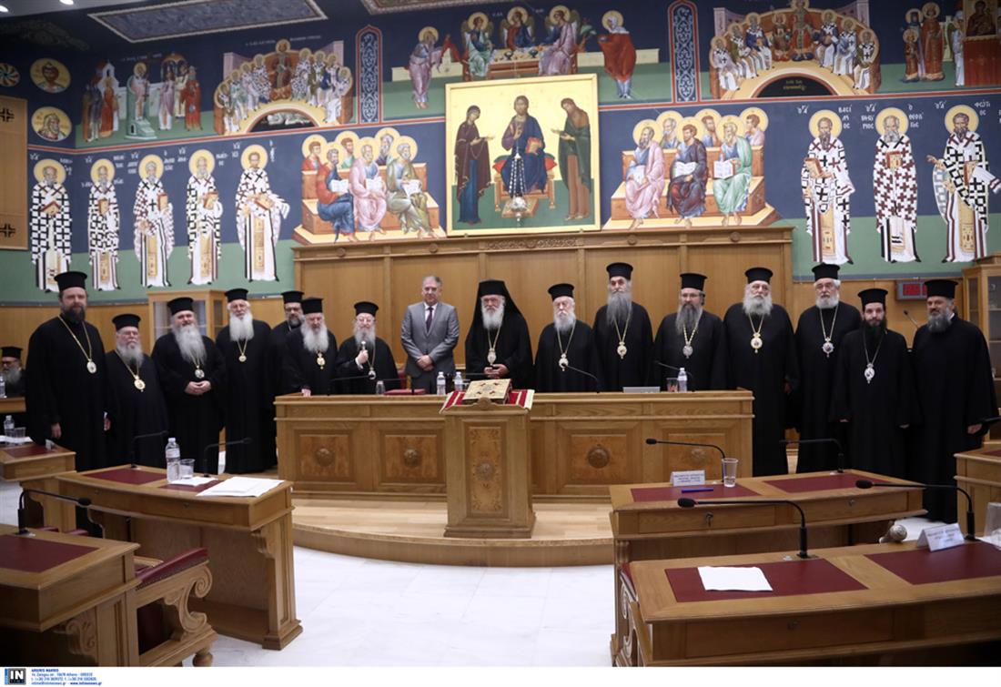 Τάκης Θεοδωρικάκος - Αρχιεπίσκοπος Ιερώνυμος Τάκης Θεοδωρικάκος - Αρχιεπίσκοπος Ιερώνυμος