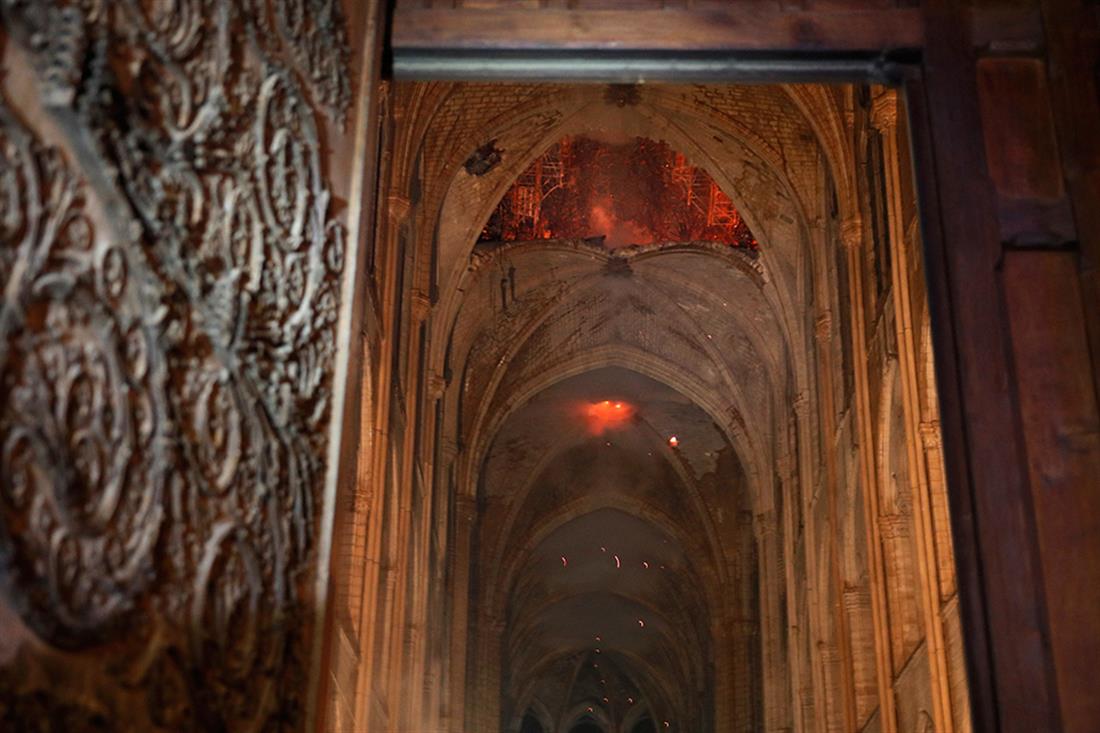 AP - Φωτιά - Παναγία των Παρισίων