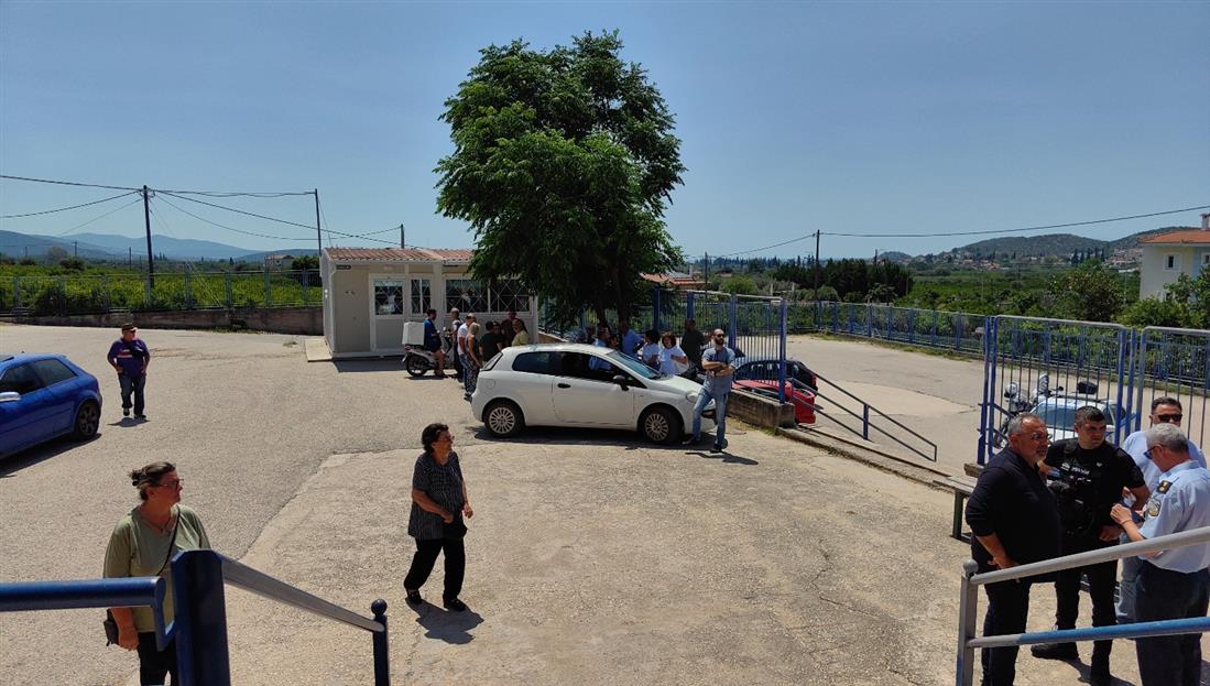 Αργολίδα - εκλογικό κέντρο - σχολείο Αργολίδα - εκλογικό κέντρο - σχολείο