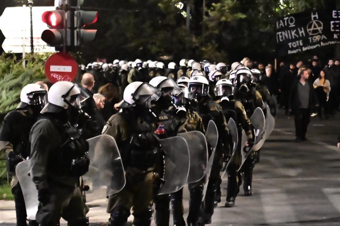 Πολυτεχνείο - Πορεία Πολυτεχνείο - Πορεία