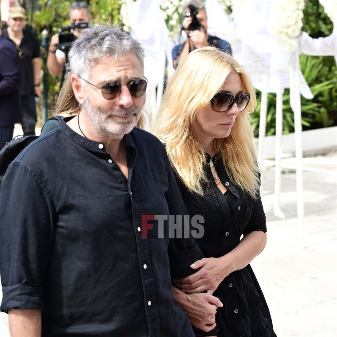 Κηδεία Καρύδη