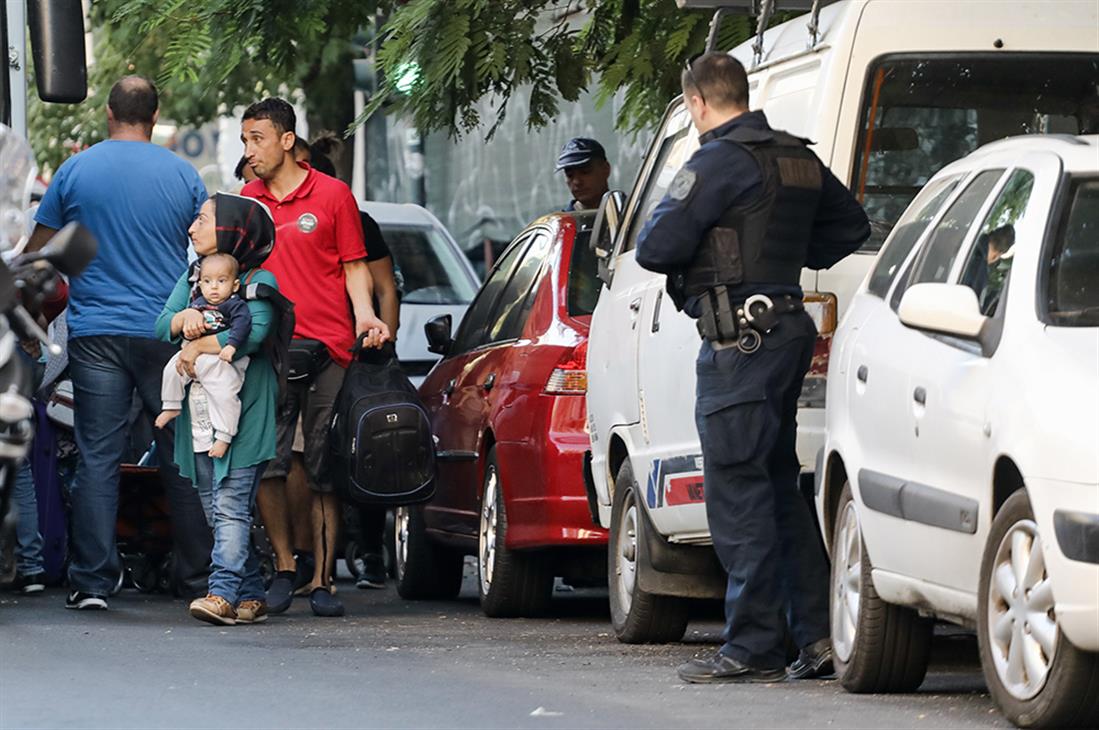 εκκένωση κτιρίου - αστυνομία - Αθήνα - Αχαρνών εκκένωση κτιρίου - αστυνομία - Αθήνα - Αχαρνών