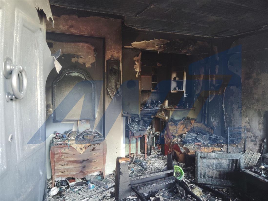 Φωτιά σε σπίτι στην Πάτρα Φωτιά σε σπίτι στην Πάτρα