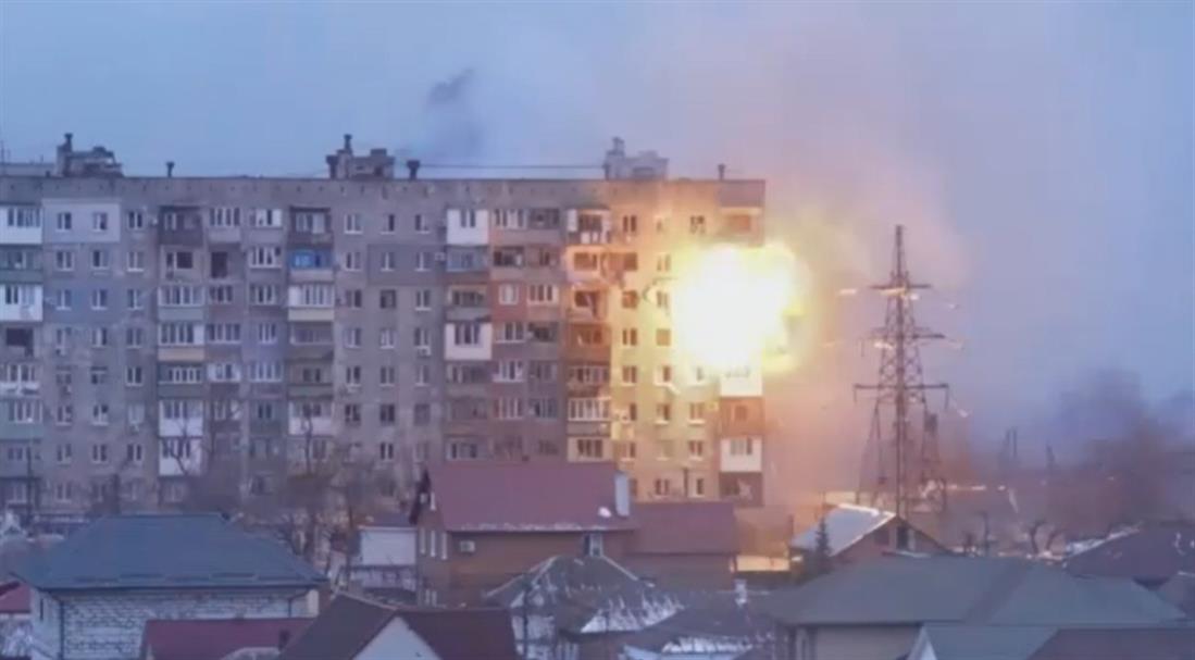 Μαριούπολη - βομβαρδισμός - σπιτια