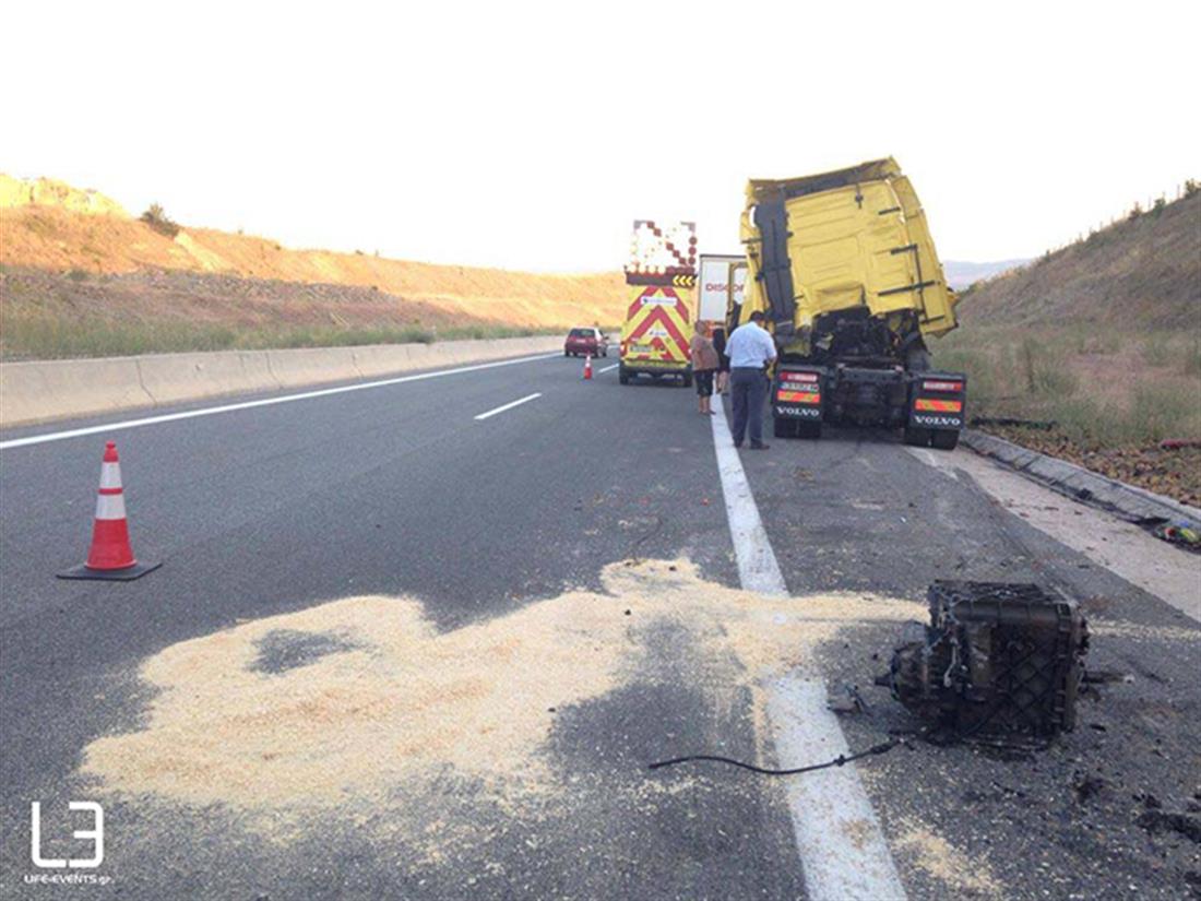 Τροχαίο δυστύχημα - νταλίκες - Θεσσαλονίκης-Σερρών - οδηγός