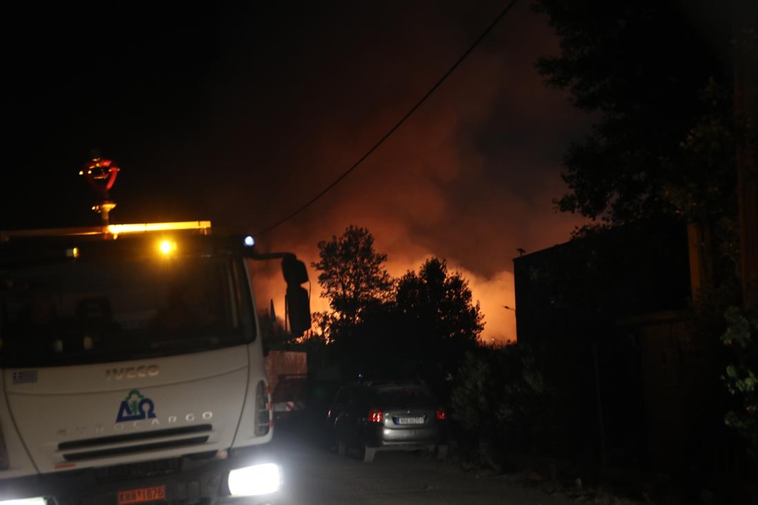 Σίνδος - φωτιά Σίνδος - φωτιά