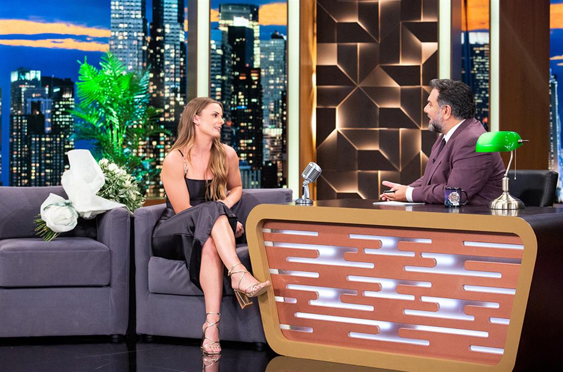 THE 2NIGHT SHOW - ΕΛΙΝΑ ΤΖΕΝΓΚΟ