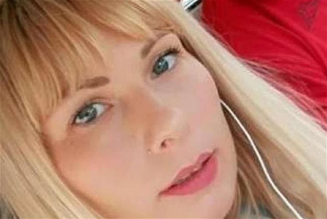 38χρονη - Antonella Barbieri - μάνα 38χρονη - Antonella Barbieri - μάνα