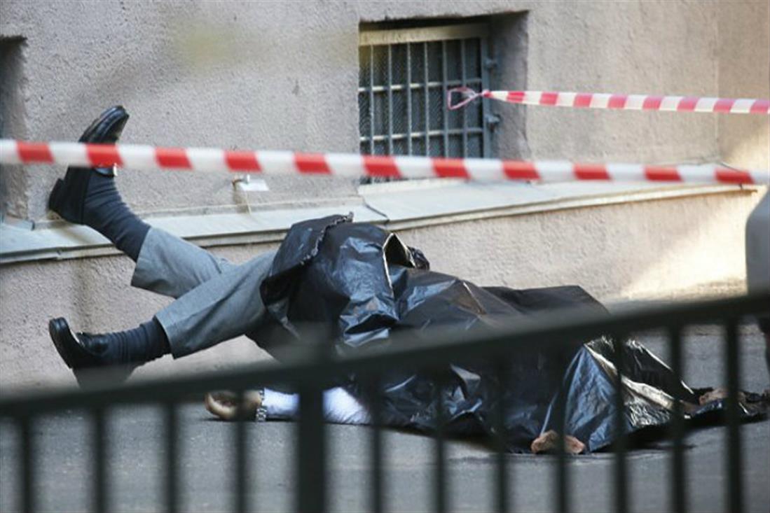 ΜΟΣΧΑ - ΝΤΕ ΚΟΥΜΑΝ - ΘΑΝΑΤΟΣ - ΕΠΕΣΕ ΑΠΟ ΤΟΝ ΕΝΑΤΟ ΟΡΟΦΟ ΚΤΙΡΙΟΥ