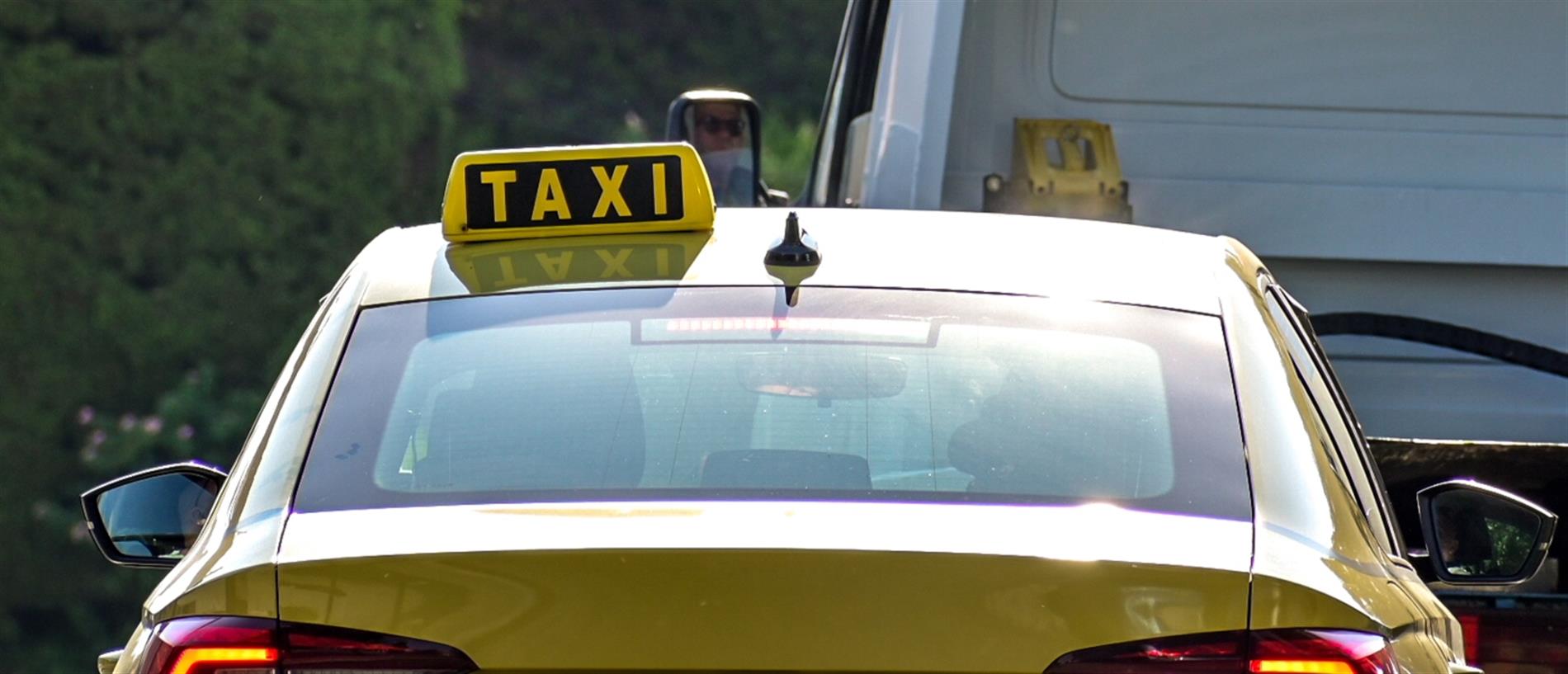 ΤΑΞΙ: Τραβάνε… χειρόφρενο για 48 ώρες