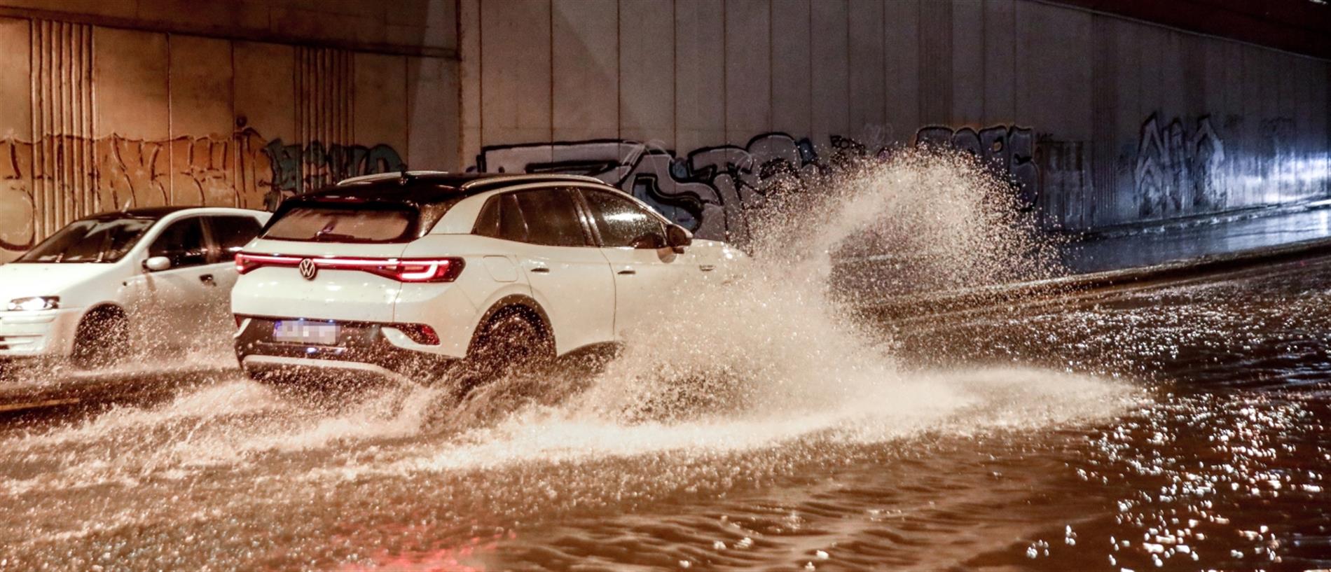 Κακοκαιρία: Νέες κυκλοφοριακές ρυθμίσεις στην Αττική - Αποκαταστάθηκε η κυκλοφορία στον Ηλεκτρικό