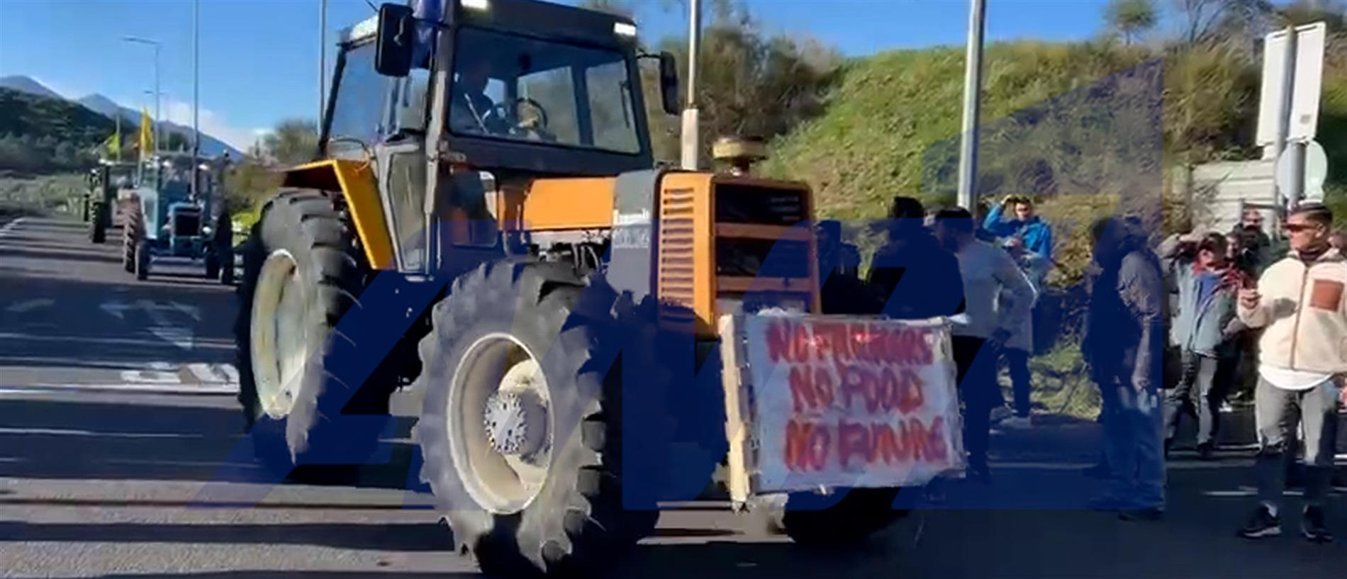 Οι αγρότες της Καρδίτσας αποφάσισαν σήμερα να αποχωρήσουν από το μπλόκο που είχαν στήσει στον Ε65