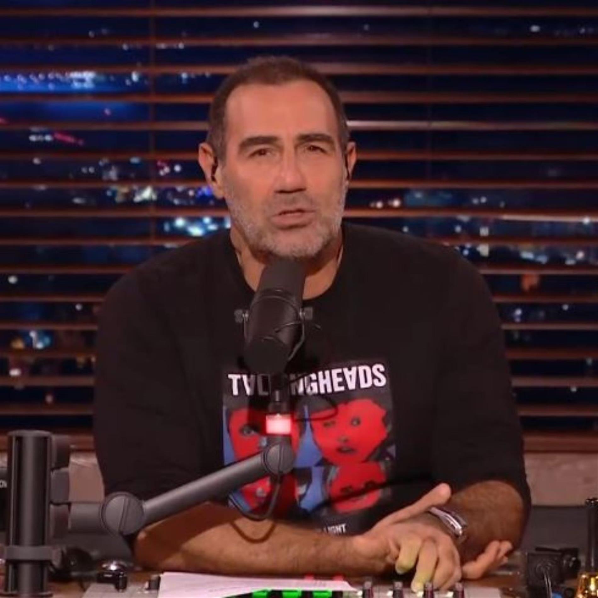 Πρεμιέρα για το "VINYLIO": Τα πρώτα λόγια του Αντώνη Κανάκη - "Σας καλωσορίζω και φέτος καλή σεζόν…"