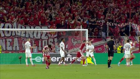 Ο Ολυμπιακός παίρνει το προβάδισμα με 2-1 στο 84'