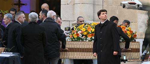 Το τελευταίο αντίο στην Μπριζίτ Μπαρντό