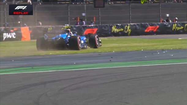 Λάθος από τον Carlos Sainz που βγαίνει εκτός πίστας