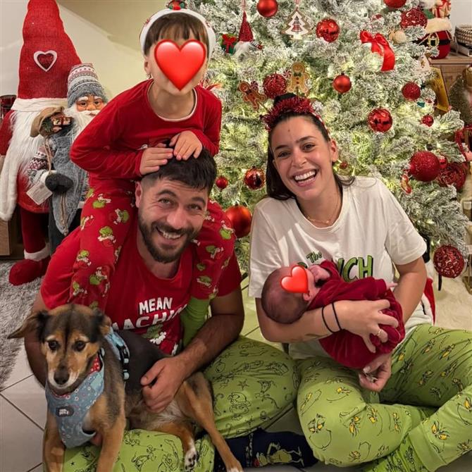 Άρης Τσάπης: Η σύζυγός του περιγράφει τις δυσκολίες του δεύτερου τοκετού - "Το μωρό είχε σοβαρή περιτύλιξη με τον λώρο γύρω από τον λαιμό του"