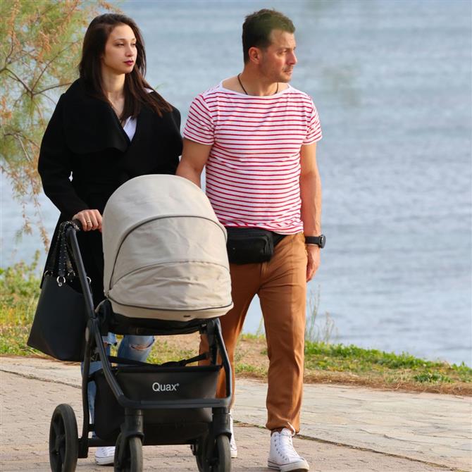 Δήμητρα Βαμβακούση: Μας δείχνει το σώμα της έξι μήνες μετά τη γέννηση της κόρης της