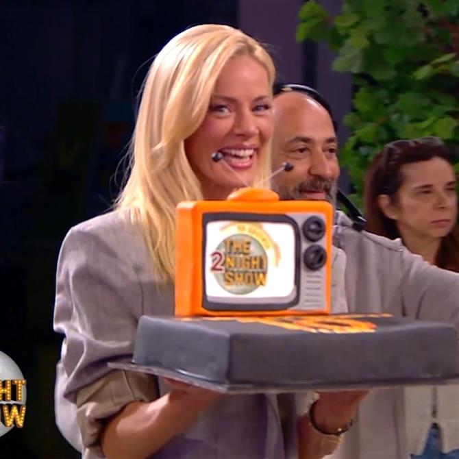Ζέτα Μακρυπούλια: "Εισέβαλε" στο πλατό του "The 2Night Show" - "Συγγνώμη που έκανα έφοδο"
