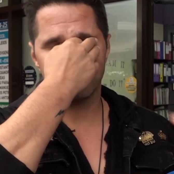 Γιώργος Τσαλίκης: "Λύγισε" on camera ο τραγουδιστής - "Όταν ήρθαμε εδώ δεν είχαμε τίποτα"