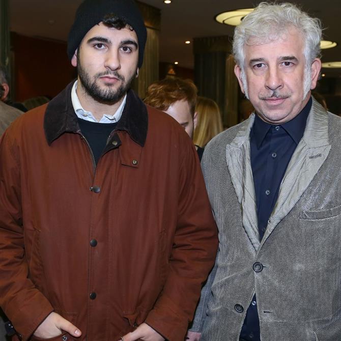 Δημήτρης Φιλιππίδης: Ξεκινά δουλειά σε μπαρ στην Κέρκυρα ο γιος του Πέτρου Φιλιππίδη - "Δυστυχώς δεν έχει προκύψει κάτι θεατρικό"