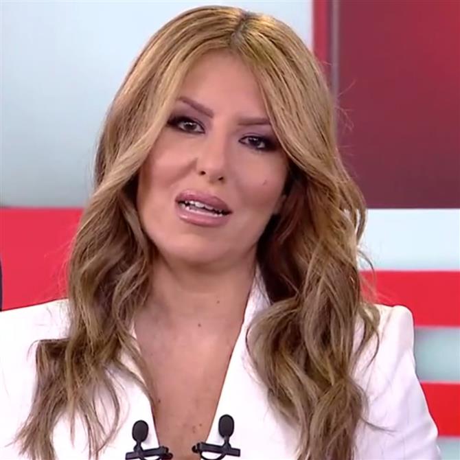 Εξελίξεις Τώρα: Συγκινημένη η Αναστασία Γιάμαλη στο φινάλε της εκπομπής της στο Mega - "Αυτό ήταν το δικό μου προσωπικό στοίχημα..."