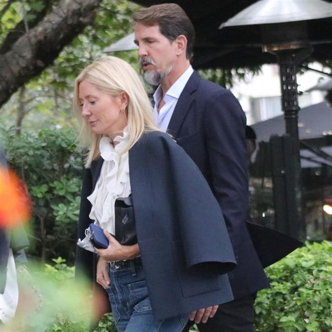 Παύλος Ντε Γκρες: Η εμφάνιση με τη Μαρί Σαντάλ και η αναφορά στην απόφαση του ΣΤΕ για το επίθετό του