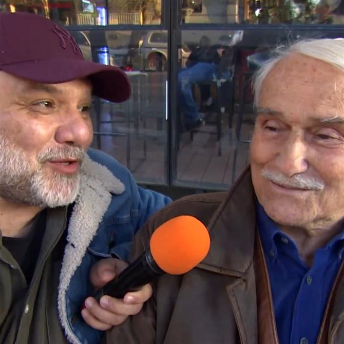 The Roadshow: Η συνάντηση του Γρηγόρη Αρναούτογλου με τον πατέρα του, Αναστάσιο, στη Θεσσαλονίκη