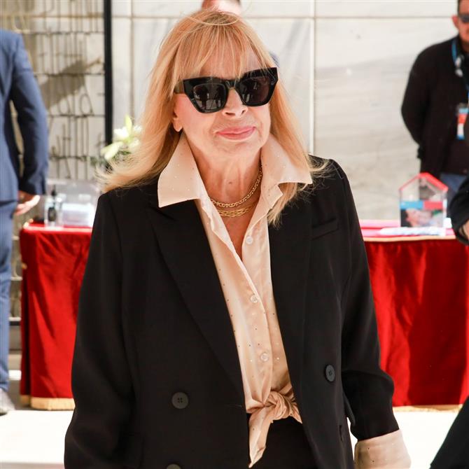 Άννα Φόνσου: Η αναφορά στην απώλεια της αδερφής της & η αποκάλυψη για την κατάσταση υγείας της Ζωζώς Σαπουντζάκη