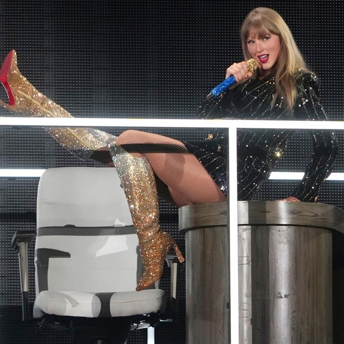 Τέιλορ Σουίφτ: Αγόρασε τα δικαιώματα των έξι πρώτων άλμπουμ της