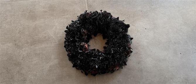 Ρόδος: Άγνωστοι "γάζωσαν" σπίτι επιχειρηματία - Άφησαν μαύρο στεφάνι στην είσοδο