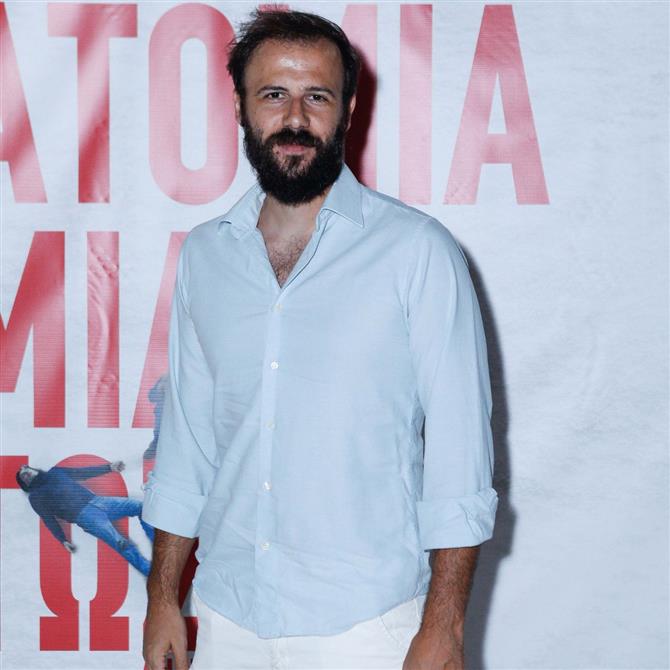 Νίκος Γκέλια: "Την περίοδο της κρίσης είχε τύχει να πάρω και 50 ευρώ τον μήνα για παράσταση"