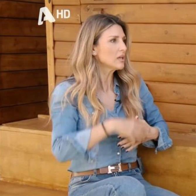 Ρούλα Σταματοπούλου:  "Καλά κάνω και είμαι υπερβολική στο θέμα με τις νταντάδες" - Η περιγραφή της για συμβάν με πανάκι στο πρόσωπο του παιδιού