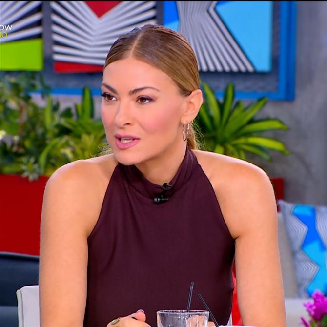 Δέσποινα Καμπούρη: Αποκαλύπτει πρώτη φορά για τον on air καβγά με την Έλενα Παπαβασιλείου - "Μετά δεν ξαναμιλήσαμε…"
