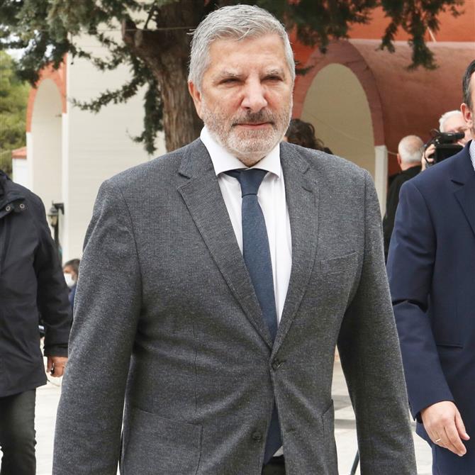 Γιώργος Πατούλης: "Προφανώς ο Αλέξανδρος παραμένει ο πρωτότοκος, είμαι σίγουρος ότι θα επισκεφθεί τον αδελφό του με την πρώτη ευκαιρία"