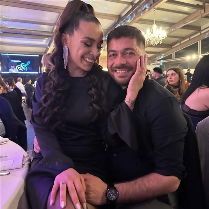 Άρης Τσάπης: Ο Θανάσης από το "Ευτυχισμένοι Μαζί" θα γίνει πατέρας για δεύτερη φορά – Έγκυος η σύζυγος του