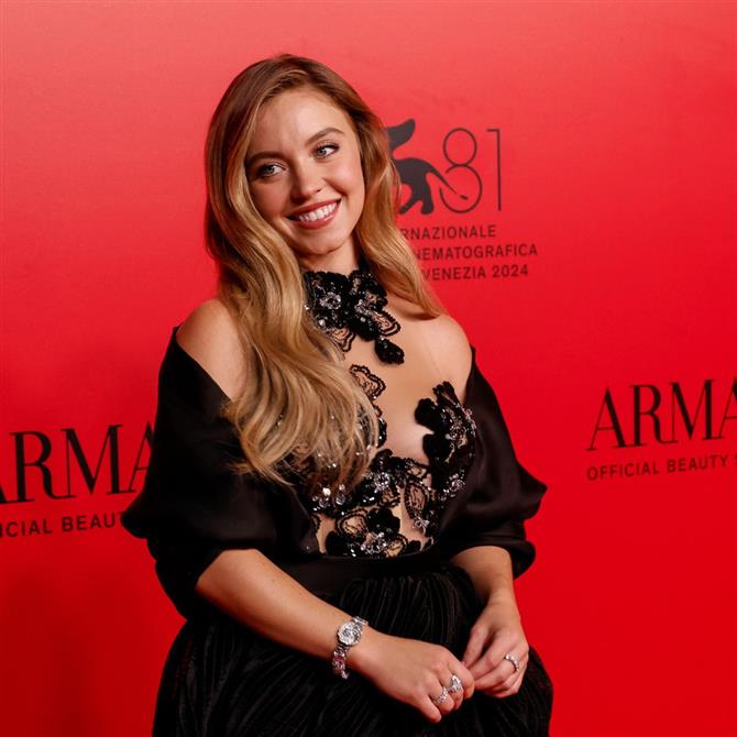 Σίντνεϊ Σουίνι: Θα υποδυθεί τη σπουδαία μποξέρ Κρίστι Μάρτιν - Η απίστευτη μεταμόρφωσή της