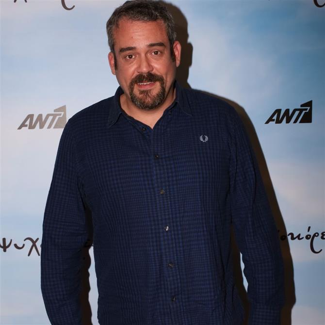 Πυγμαλίων Δαδακαρίδης: Η σπάνια φωτογραφία μαζί με τη μητέρα του