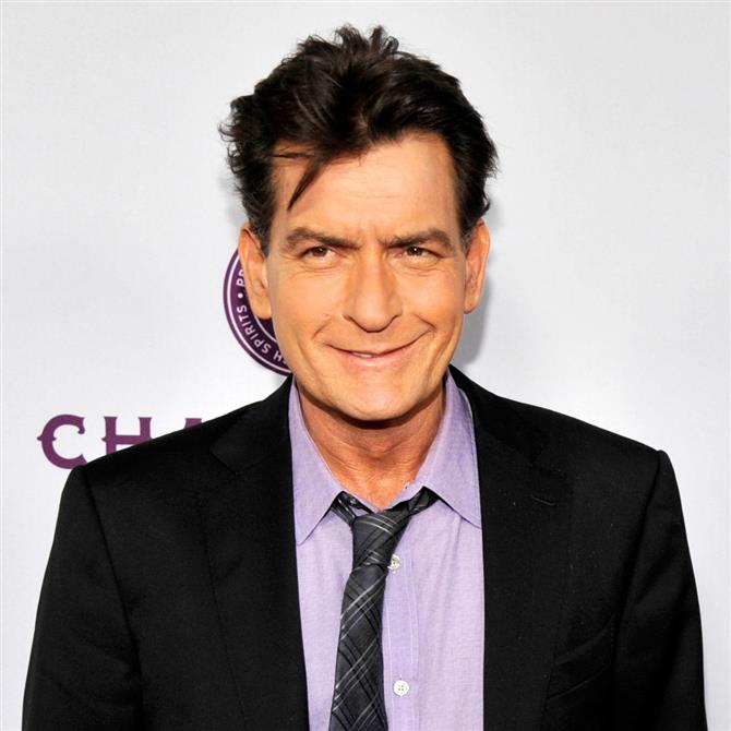 Τσάρλι Σιν: Συγκλονίζει η εξομολόγησή του για τον αλκοολισμό - "Μπορούσα να ελέγξω την πρώτη ώρα ποτού αλλά όχι τις επόμενες 12 ή 500"
